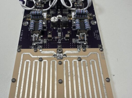 Πωλείται Pallet Amp FM -750W . 88-108MHz